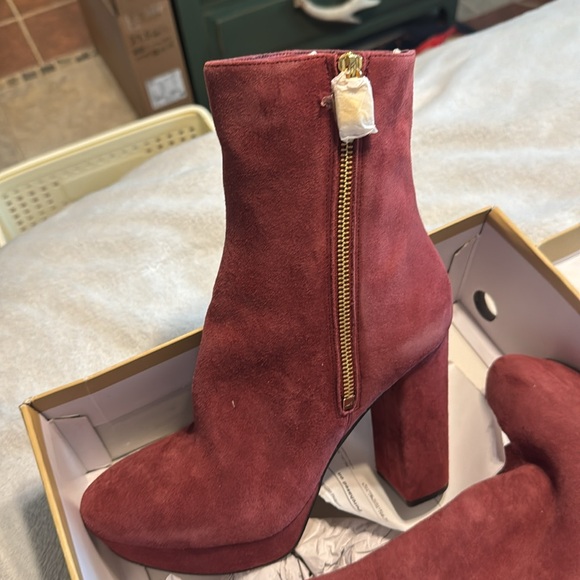 Women’s Michael Kors Frenchie platform boot - Picture 2 of 5